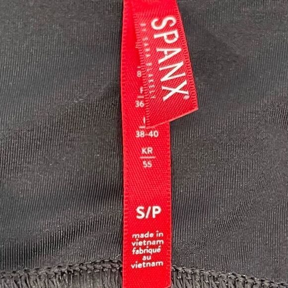 Spanx Ready to Wow Leggings - Picture 4 of 7